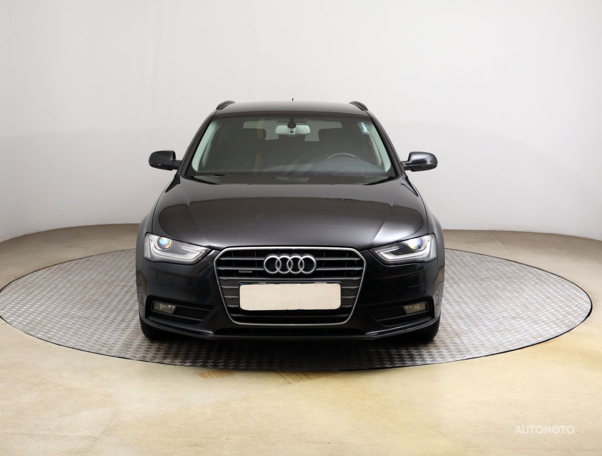 Audi A4, 2013 - pohled č. 2