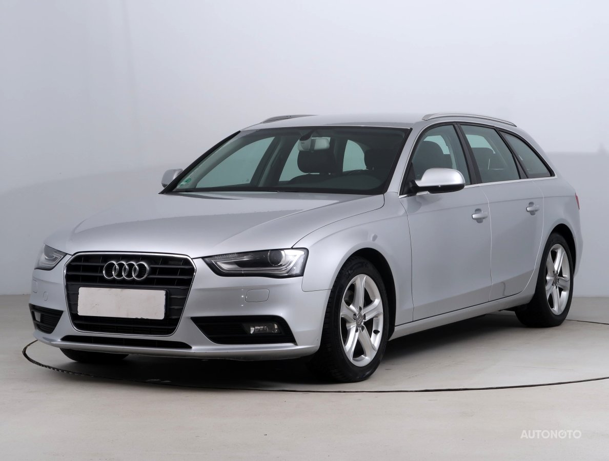 Audi A4, 2012 - pohled č. 3