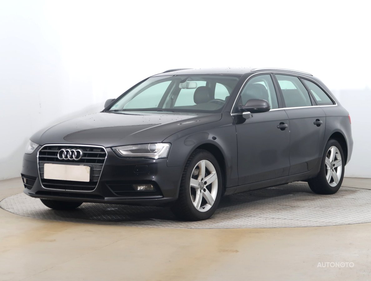 Audi A4, 2012 - pohled č. 3