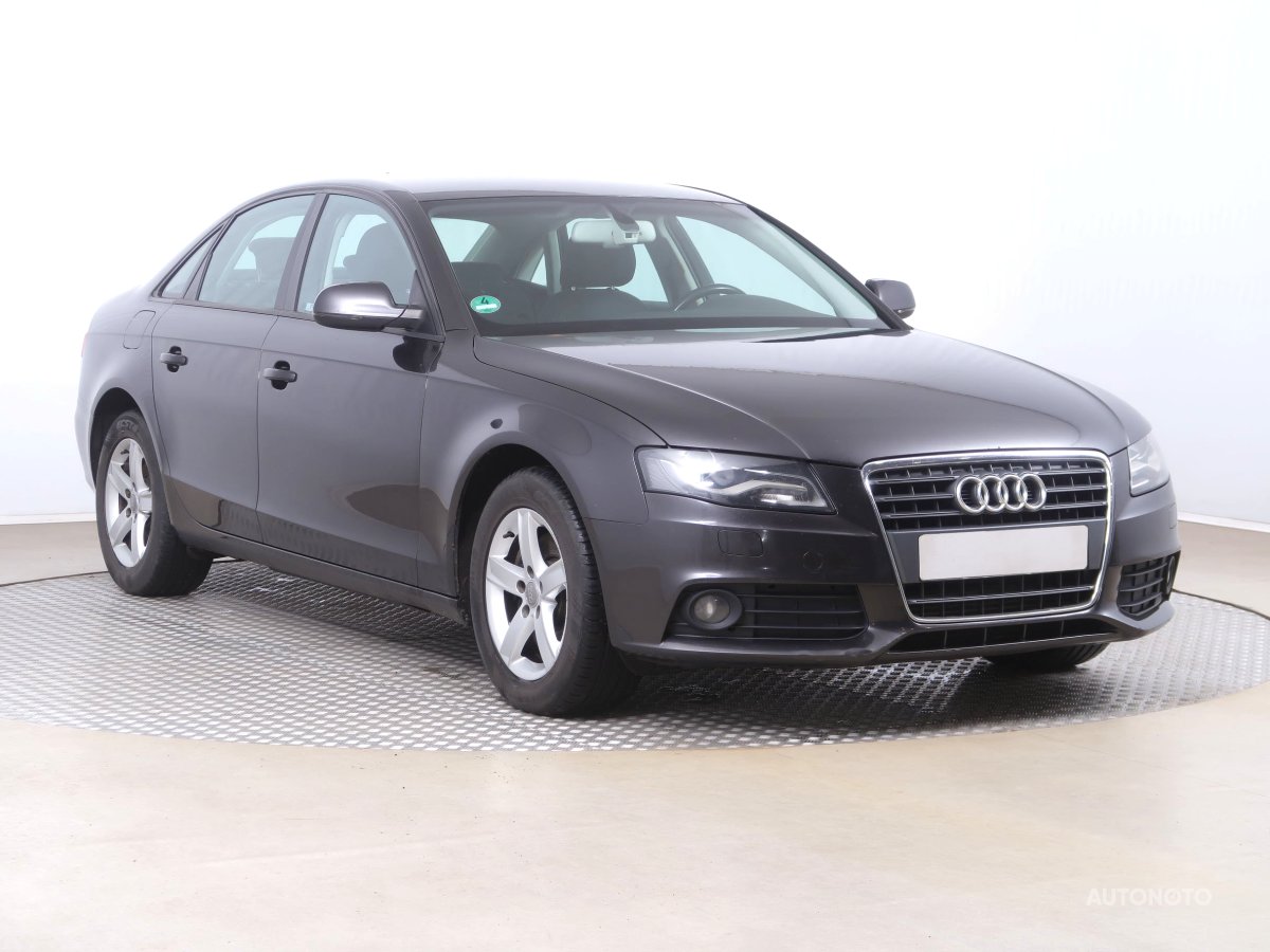 Audi A4, 2012 - celkový pohled