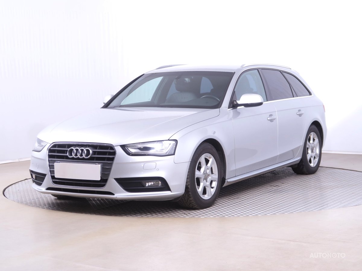 Audi A4, 2013 - pohled č. 3