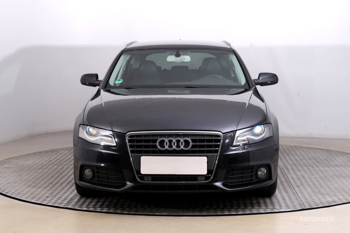 Audi A4, 2011 - pohled č. 2