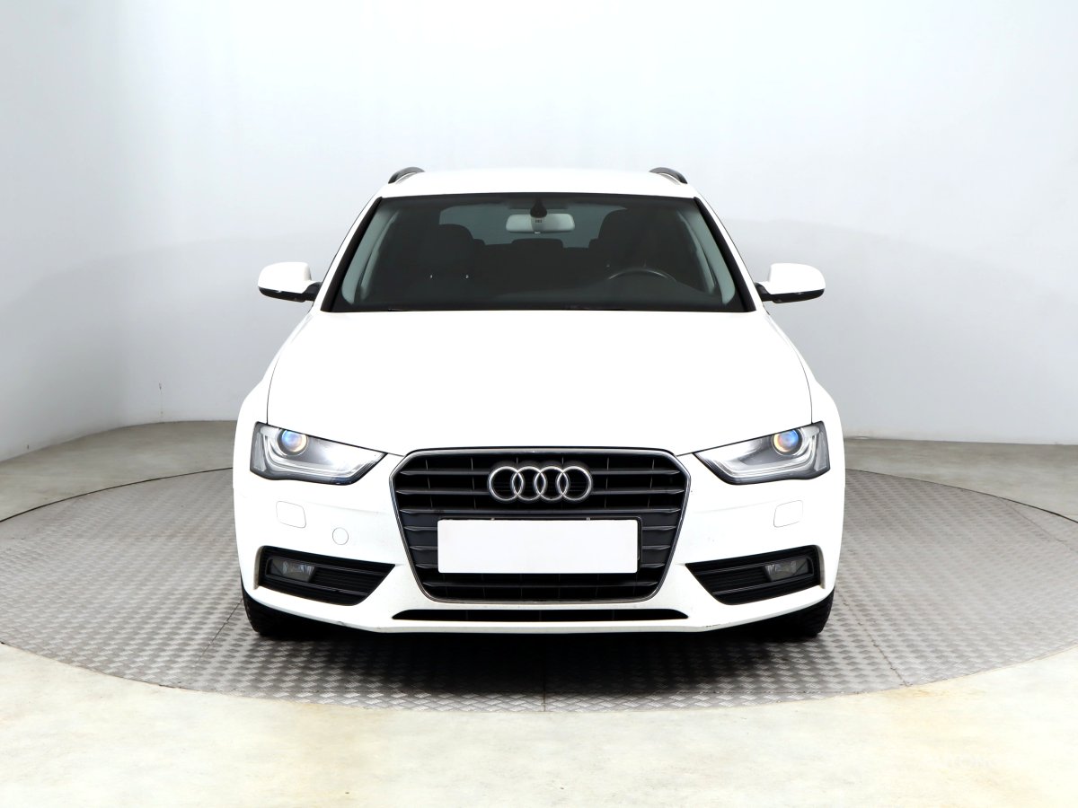 Audi A4, 2013 - pohled č. 2