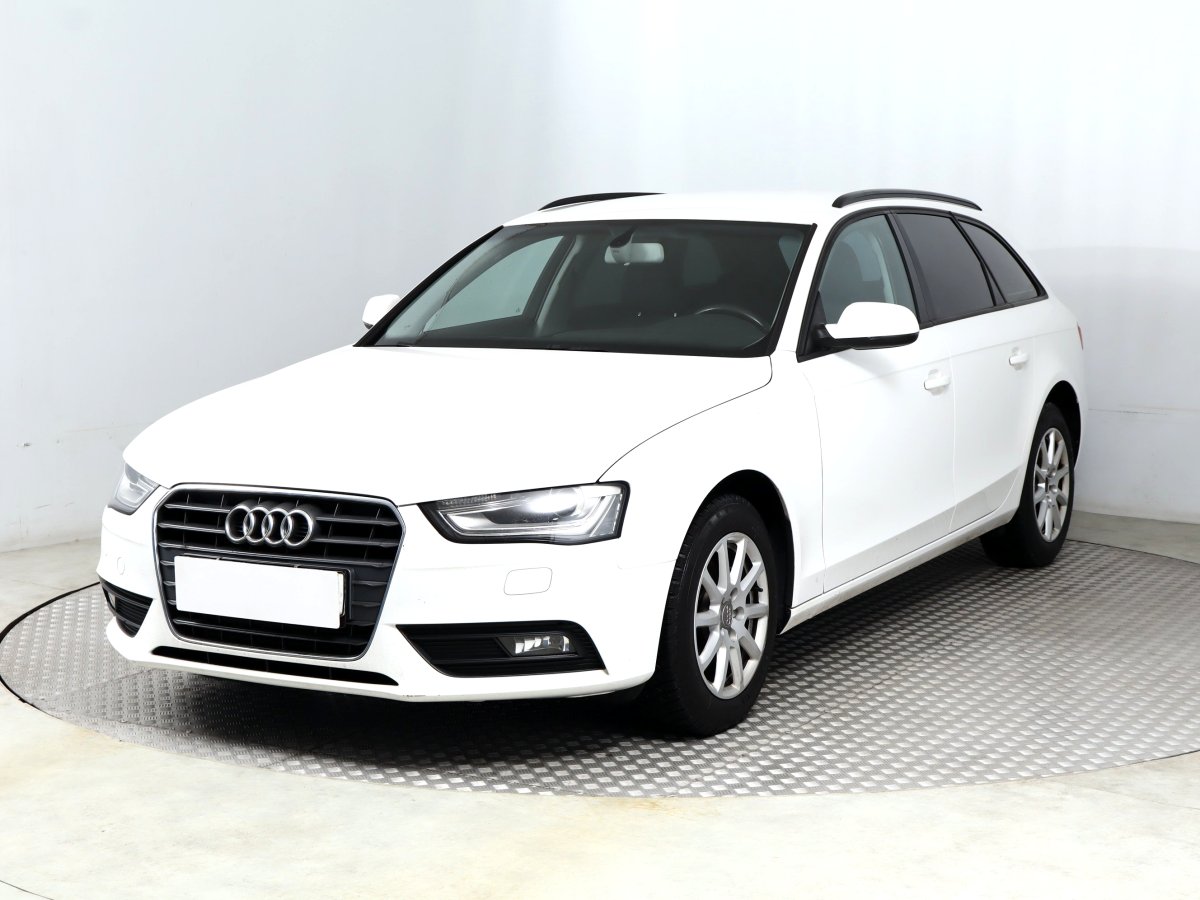 Audi A4, 2013 - pohled č. 3