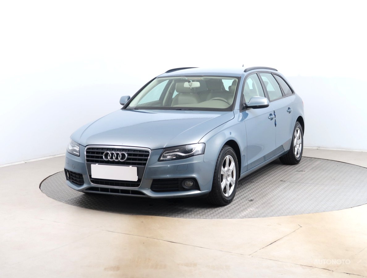 Audi A4, 2011 - pohled č. 3