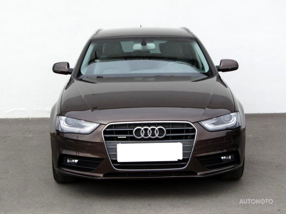Audi A4, 2011 - pohled č. 2