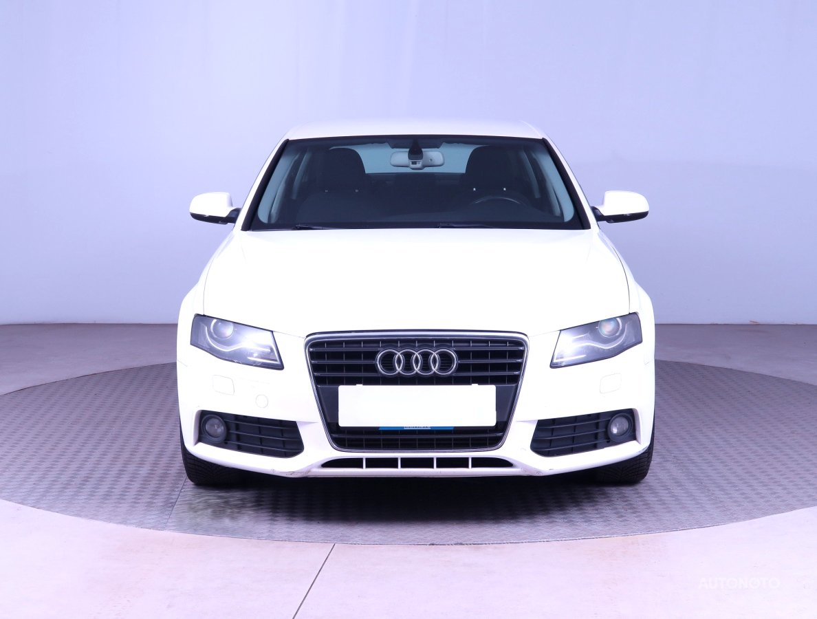 Audi A4, 2010 - pohled č. 2