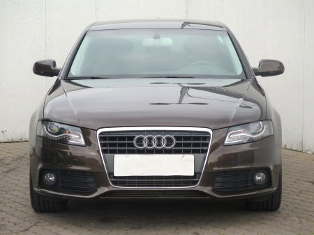 Audi A4, 2011 - pohled č. 2