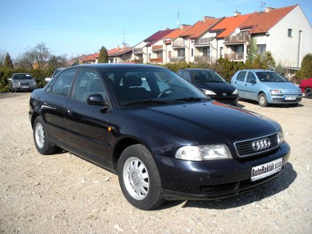 Audi A4, 1998 - pohled č. 2