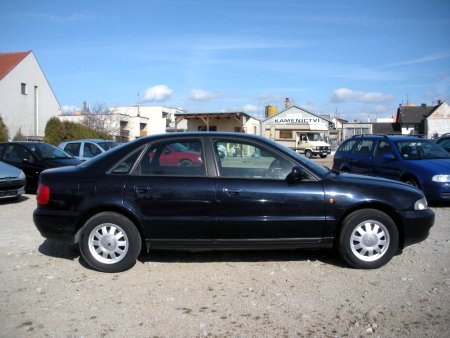 Audi A4, 1998 - pohled č. 8