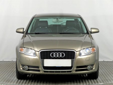 Audi A4, 2005 - pohled č. 2