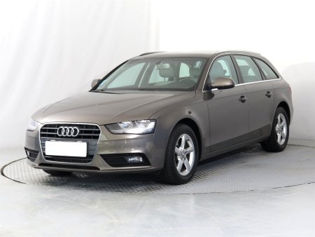 Audi A4, 2014 - pohled č. 3