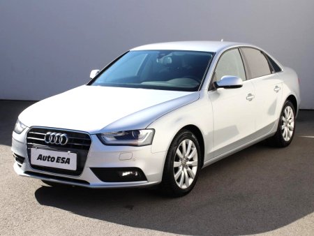 Audi A4, 2011 - pohled č. 3
