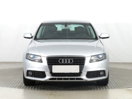 Audi A4, 2010 - pohled č. 2