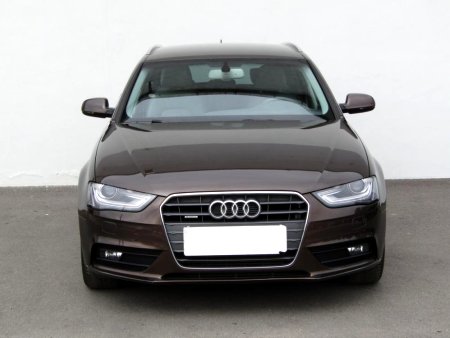 Audi A4, 2012 - pohled č. 2