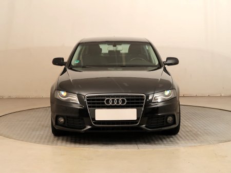Audi A4, 2010 - pohled č. 2