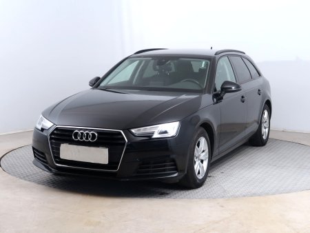 Audi A4, 2018 - pohled č. 3