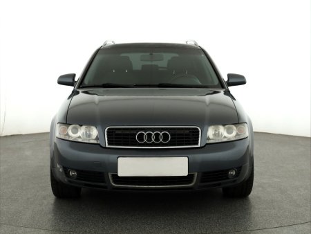 Audi A4, 2003 - pohled č. 2