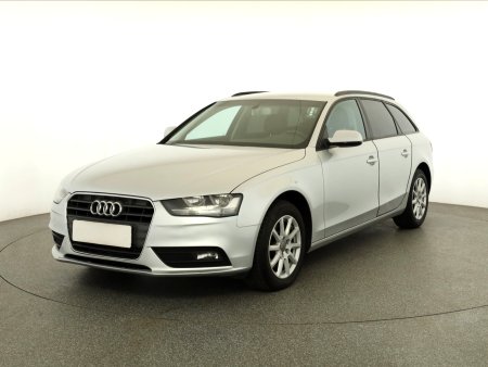 Audi A4, 2012 - pohled č. 3