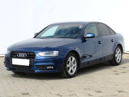 Audi A4, 2013 - pohled č. 3