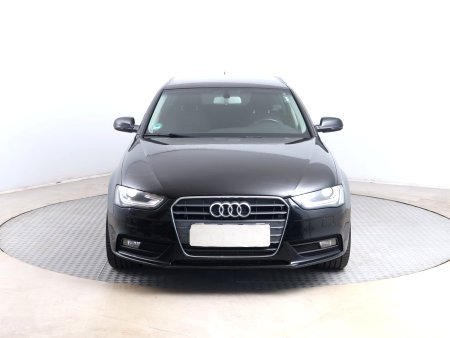 Audi A4, 2013 - pohled č. 2
