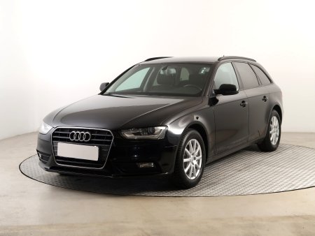 Audi A4, 2012 - pohled č. 3