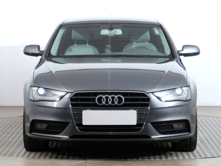 Audi A4, 2012 - pohled č. 2