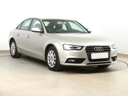 Audi A4, 2012
