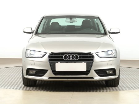 Audi A4, 2012 - pohled č. 2