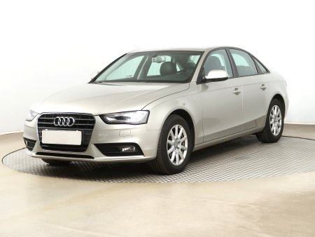 Audi A4, 2012 - pohled č. 3