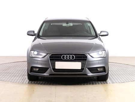 Audi A4, 2013 - pohled č. 2