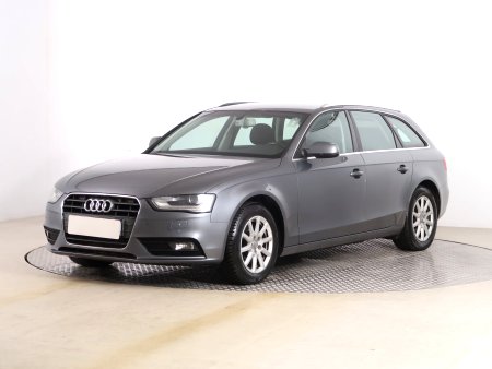 Audi A4, 2013 - pohled č. 3