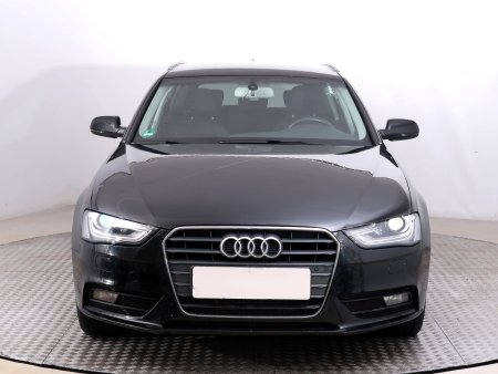 Audi A4, 2012 - pohled č. 2