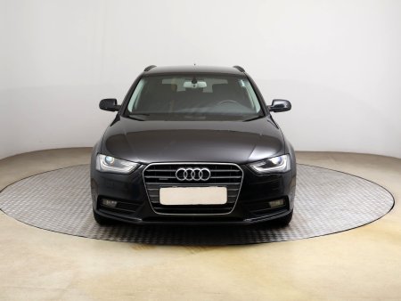 Audi A4, 2013 - pohled č. 2