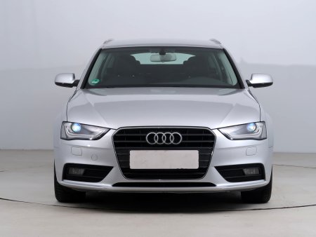 Audi A4, 2012 - pohled č. 2