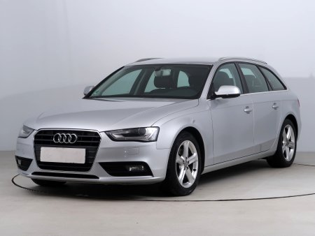 Audi A4, 2012 - pohled č. 3