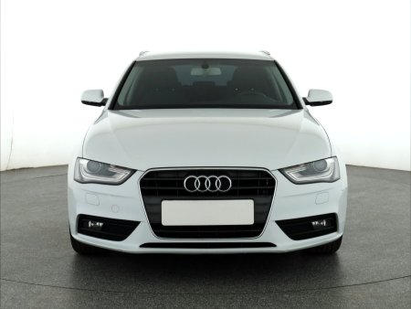 Audi A4, 2012 - pohled č. 2