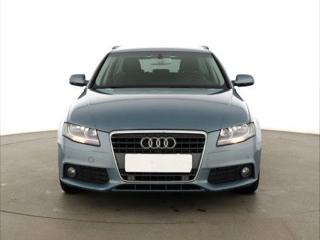 Audi A4, 2011 - pohled č. 2