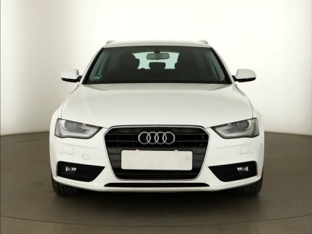 Audi A4, 2012 - pohled č. 2