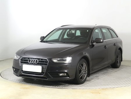 Audi A4, 2014 - pohled č. 3