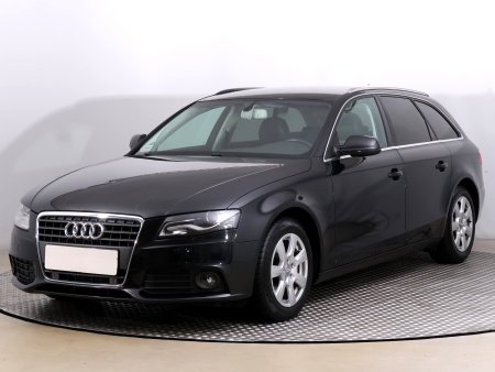Audi A4, 2011 - pohled č. 3