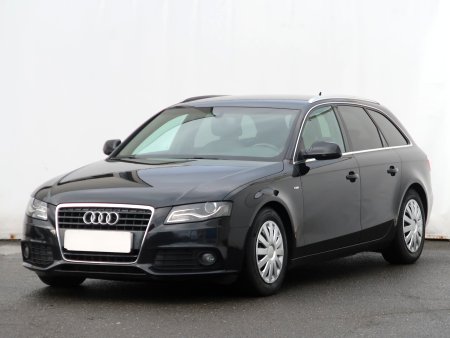 Audi A4, 2011 - pohled č. 3