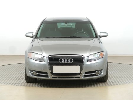 Audi A4, 2005 - pohled č. 2