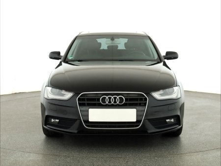 Audi A4, 2012 - pohled č. 2