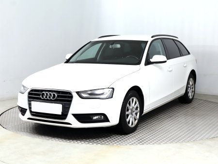 Audi A4, 2013 - pohled č. 3