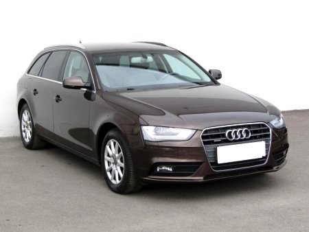Audi A4, 2011