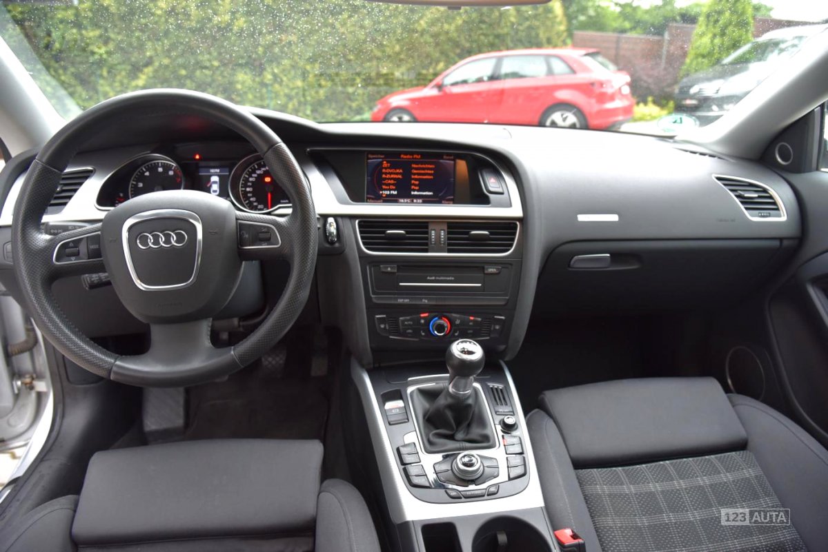 Audi A5, 2010 - pohled č. 22