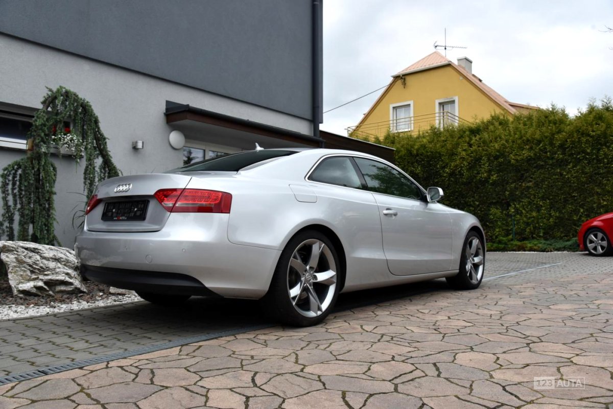 Audi A5, 2010 - pohled č. 9