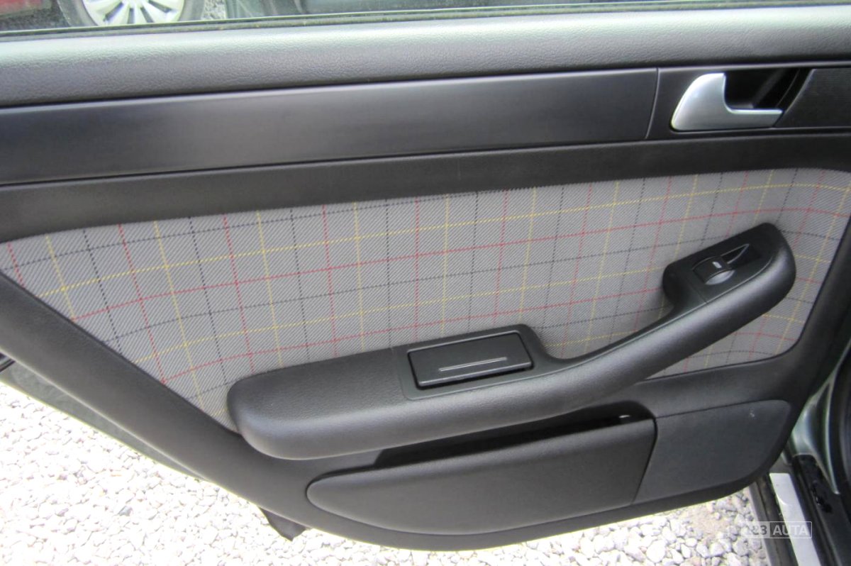 Audi A6 Allroad, 2003 - pohled č. 13