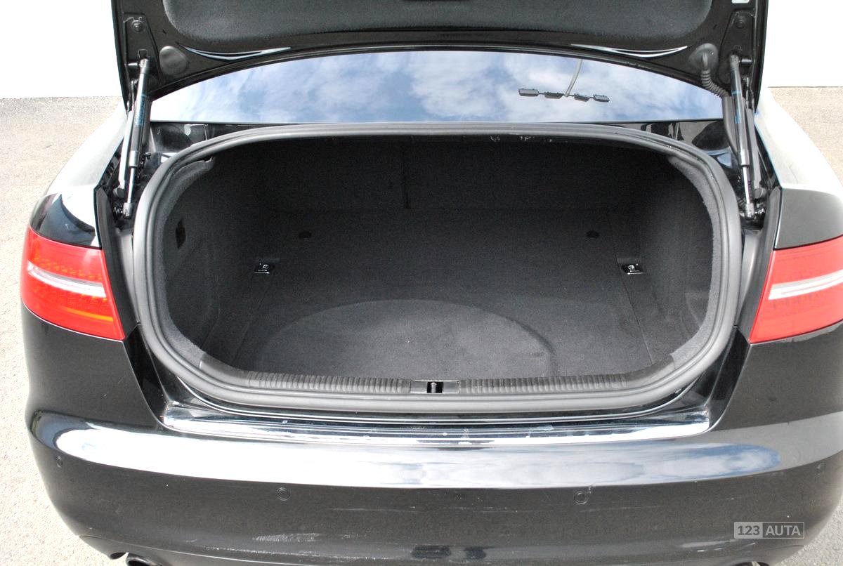 Audi A6, 2010 - pohled č. 10